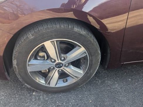 Used 2018 Kia Forte LX w/ LX Popular Package image 9