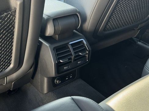 Used 2021 Audi Q3 2.0T Premium w/ Convenience Package image 27