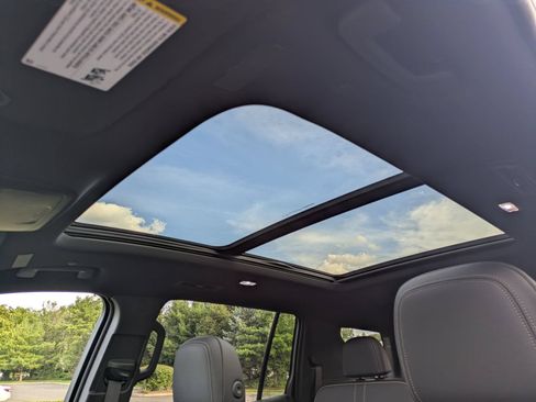 Certified 2025 Chevrolet Traverse High Country w/ LPO, Floor Liner Package AWD/4WD image 30