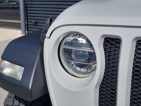 Used 2021 Jeep Wrangler Sport AWD/4WD image 15