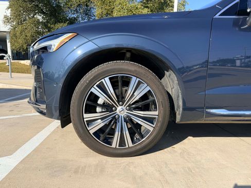 Certified 2023 Volvo XC60 B5 Plus w/ Climate Package image 8