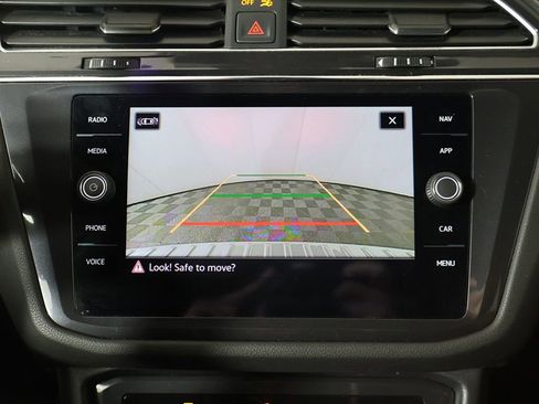 Used 2022 Volkswagen Tiguan SEL R-Line image 49