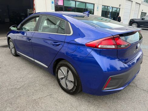 Used 2022 Hyundai Ioniq SE FWD image 15