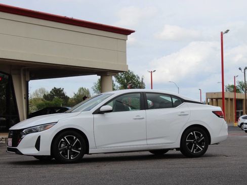 Used 2025 Nissan Sentra S FWD image 6