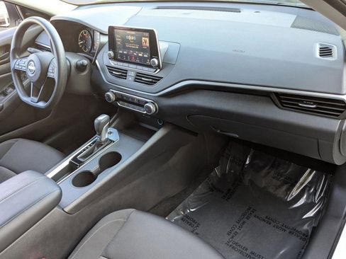 Certified 2025 Nissan Altima 2.5 S FWD image 19