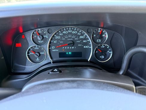 New 2026 GMC Savana 3500 Extended RWD image 12
