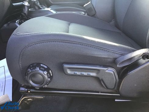 Used 2019 Jeep Wrangler Unlimited Sport S image 22