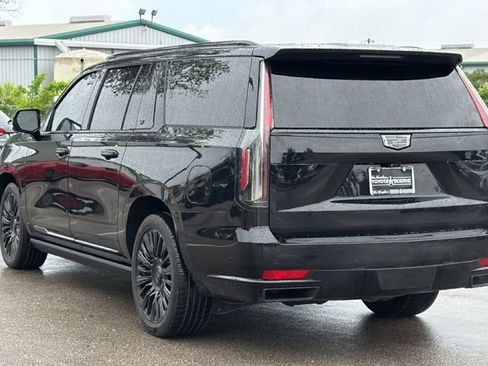 Used 2021 Cadillac Escalade ESV Sport Platinum AWD/4WD image 9