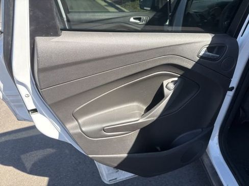 Used 2016 Ford Escape SE w/ Equipment Group 201A image 22