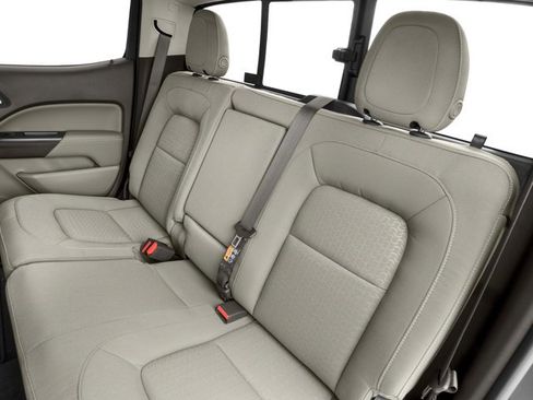 Used 2018 GMC Canyon SLE image 14