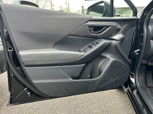 Certified 2025 Subaru Impreza 2.0i image 12