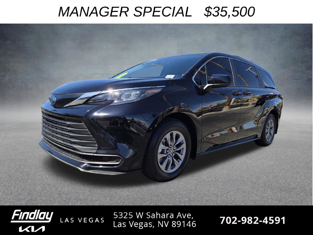 Used 2024 Toyota Sienna LE FWD image 1