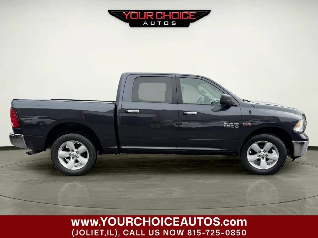 Used 2018 RAM 1500 Classic SLT AWD/4WD image 10