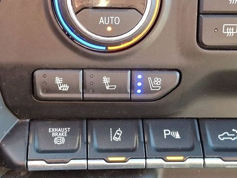 Used 2021 Chevrolet Silverado 2500 High Country w/ Z71 Off-Road Package image 26