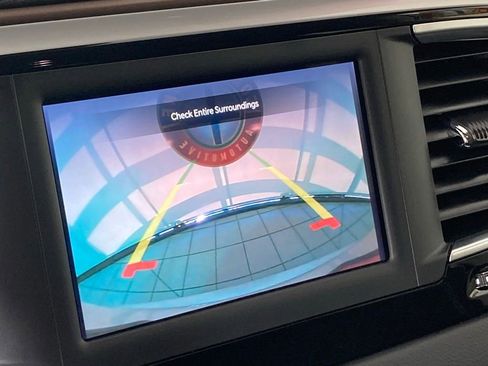 Used 2023 Chrysler Voyager LX FWD image 5