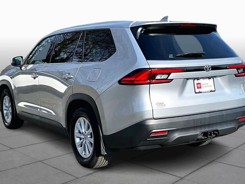 Certified 2024 Toyota Grand Highlander XLE image 12