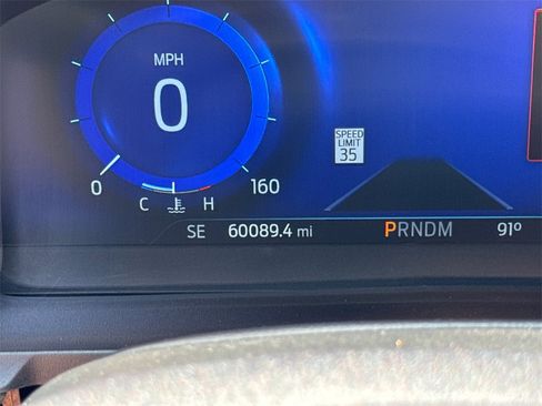 Used 2020 Ford Explorer Platinum w/ Premium Technology Package image 28