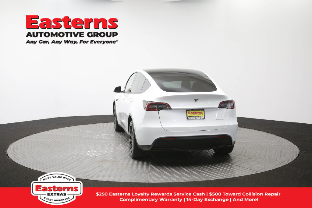 Used 2022 Tesla Model Y Long Range AWD/4WD image 32