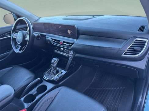 Used 2024 Kia Seltos EX image 24