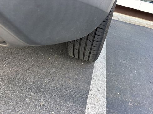 Used 2016 Lincoln MKX Reserve w/ Climate Package image 8