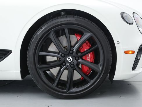 Used 2021 Bentley Continental GT V8 image 34