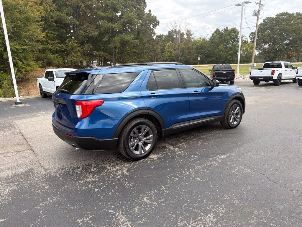 Used 2022 Ford Explorer XLT w/ Equipment Group 202A RWD image 3
