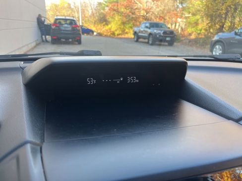 Used 2019 Subaru Crosstrek 2.0i Premium image 24