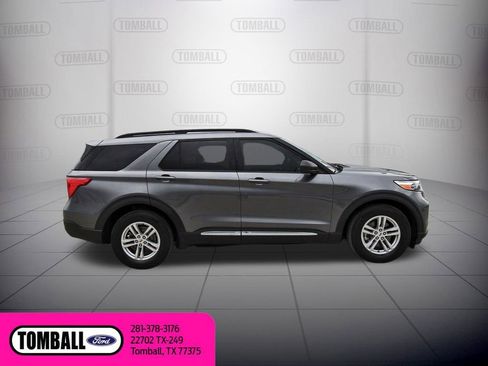 Used 2023 Ford Explorer XLT w/ Equipment Group 202A image 8