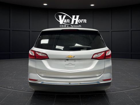 Used 2020 Chevrolet Equinox LT w/ LPO, Floor Liner Package FWD image 6