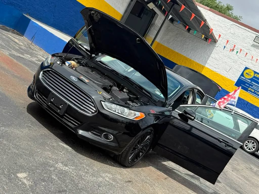 Used 2016 Ford Fusion SE w/ Equipment Group 202A FWD image 16