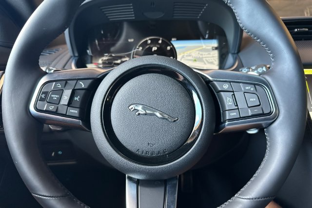Used 2024 Jaguar F-TYPE R-Dynamic RWD image 23