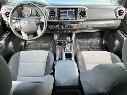 Used 2022 Toyota Tacoma TRD Sport AWD/4WD image 9