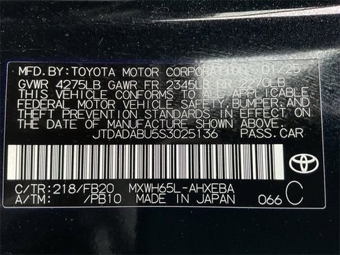 Used 2025 Toyota Prius LE image 38