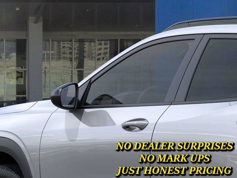 New 2026 Chevrolet Trax RS w/ Driver Confidence Package FWD image 12