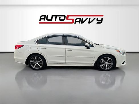 Used 2017 Subaru Legacy 2.5i Limited image 8