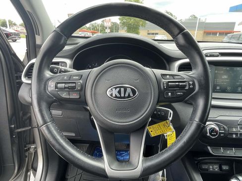 Used 2017 Kia Sorento FWD w/ LX Convenience Package image 30