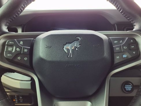 Used 2023 Ford Bronco Badlands AWD/4WD image 17