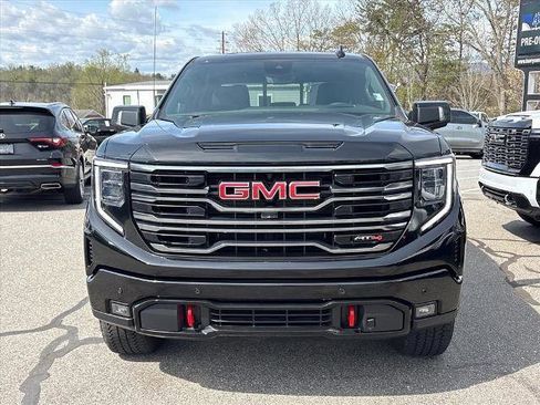 Used 2025 GMC Sierra 1500 AT4 w/ AT4 Premium Package AWD/4WD image 3