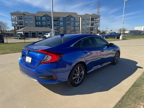 Used 2019 Honda Civic EX image 8