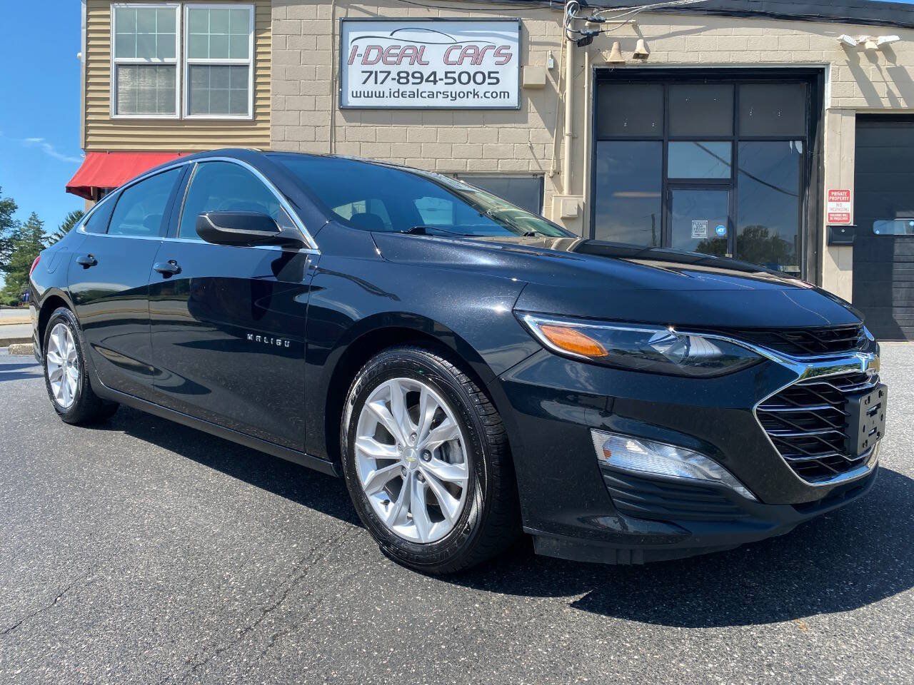 Used 2019 Chevrolet Malibu Hybrid FWD image 1