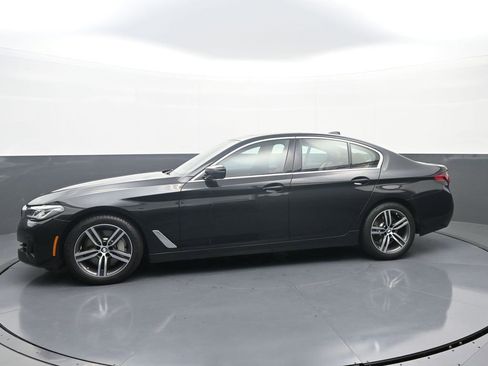 Used 2022 BMW 530i xDrive w/ Convenience Package image 4
