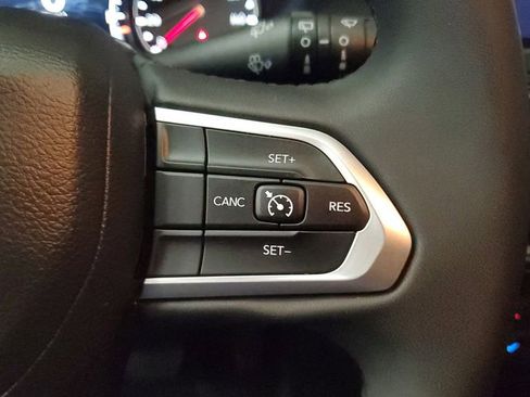 Used 2023 Jeep Compass Altitude image 29