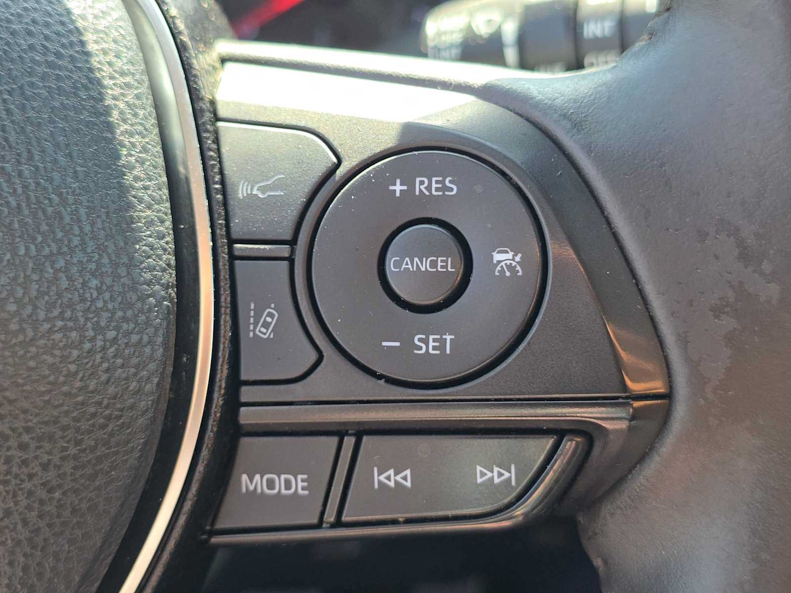 Used 2019 Toyota RAV4 XLE Premium w/ Carpet Mat Package FWD image 29