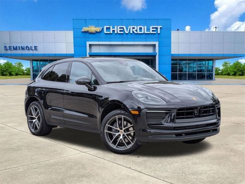 Used 2025 Porsche Macan w/ Premium Package Plus AWD/4WD image 1