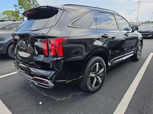 Certified 2023 Kia Sorento S FWD image 14