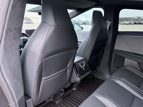 Used 2025 Tesla Cybertruck AWD Crew Cab image 18