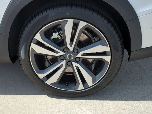 New 2026 Volvo V60 B5 Cross Country Plus w/ Protection Package Premier image 5