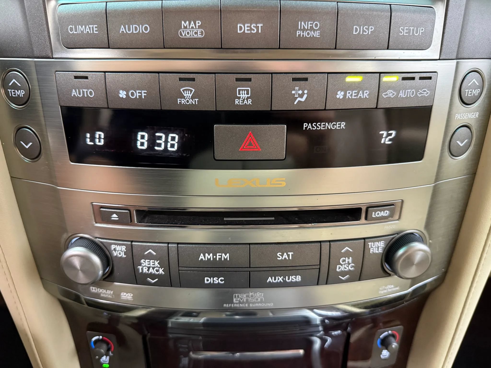 Used 2010 Lexus LX 570 4WD w/ Luxury Pkg image 28