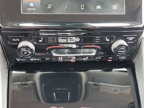 Used 2021 Jeep Grand Cherokee L Laredo w/ Luxury Tech Group I RWD image 16
