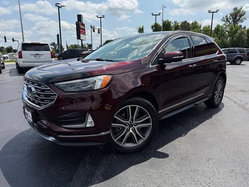 Used 2019 Ford Edge Titanium w/ Equipment Group 301A AWD/4WD image 3